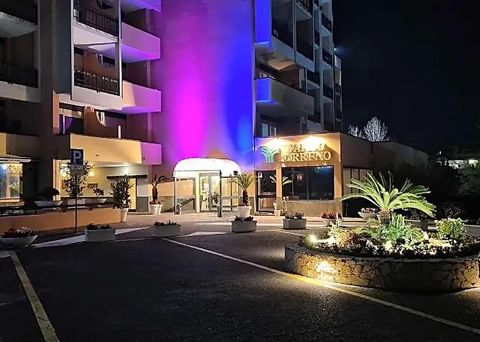 Parco Tirreno מלון